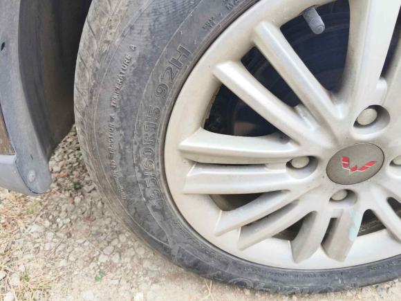 [深圳·粤L] 二手五菱汽车五菱宏光2015款 1.5L S1舒适国V