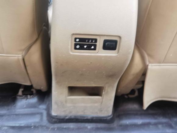 [上海·皖C] 二手宝骏宝骏7302014款 1.5L 手动舒适型 7座