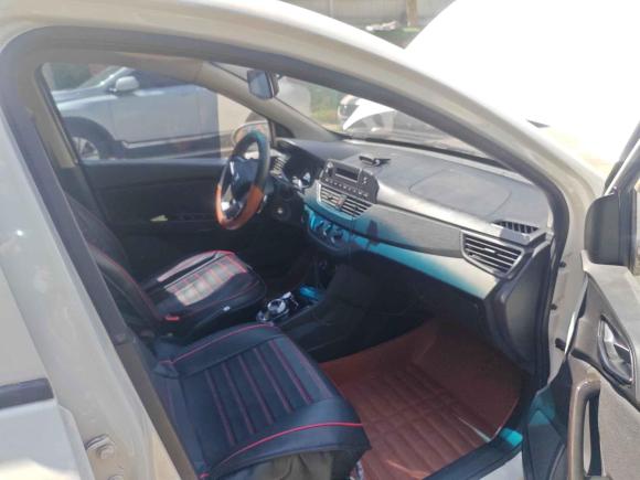 [武汉·鄂A] 二手宝骏宝骏3102017款 1.5L 自动舒适型