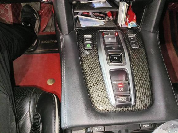 [上海·沪J] 二手本田本田UR-V2017款 370TURBO 两驱尊贵版 国V