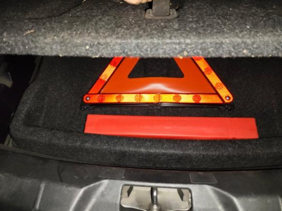 [武汉·鄂A] 二手沃尔沃沃尔沃V402016款 T4 智雅版