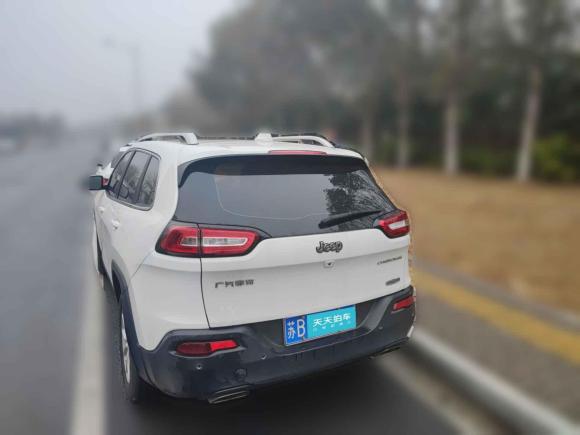 [无锡·苏B] 二手Jeep自由光2016款 2.4L 领先智能版