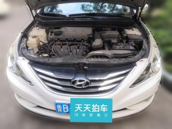 [佛山·鲁B] 二手现代索纳塔2013款 2.4L 自动领先版 国IV