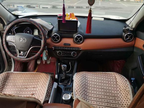 [成都·川A] 二手北京汽车绅宝X352016款 1.5L 手动豪华版