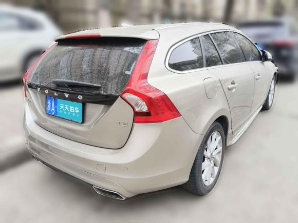 [西安·浙A] 二手沃尔沃沃尔沃V602015款 T5 智逸版