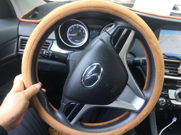 [上海·沪C] 二手东南V5菱致2014款 1.5L 手动舒雅型