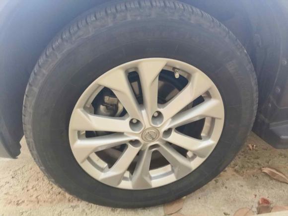 [南京·苏A] 二手日产奇骏2015款 2.0L CVT舒适MAX版 2WD