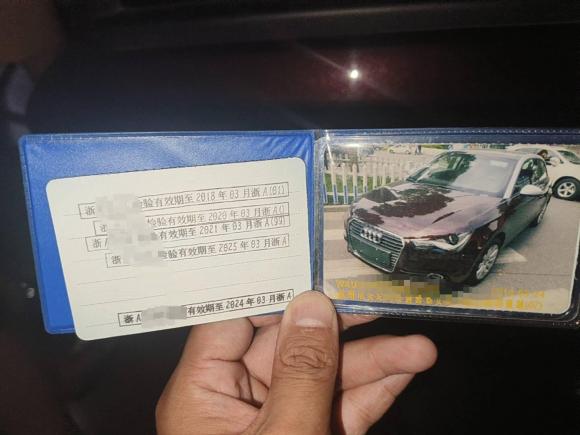 [杭州·浙A] 二手奥迪奥迪A12014款 30 TFSI 舒适型