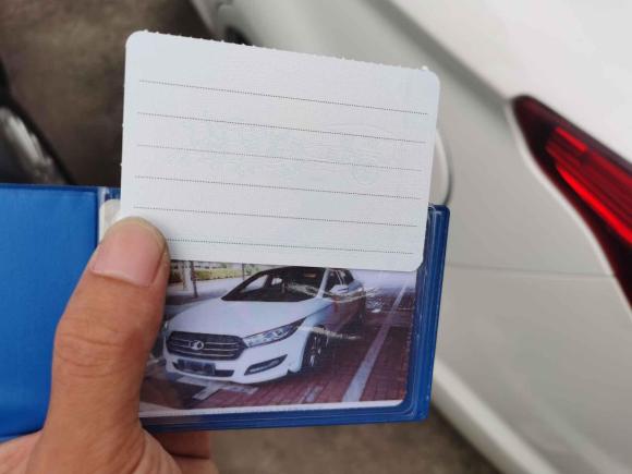 [南昌·赣A] 二手奔腾奔腾B502016款 1.6L 手动豪华型