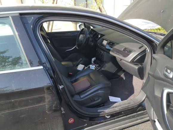 [广州·粤K] 二手雪铁龙雪铁龙C52014款 2.0L 自动尊享型