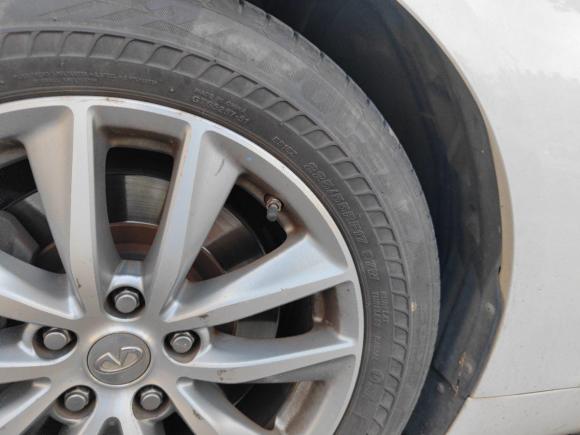 [南京·苏A] 二手英菲尼迪英菲尼迪Q502014款 3.7L 舒适版