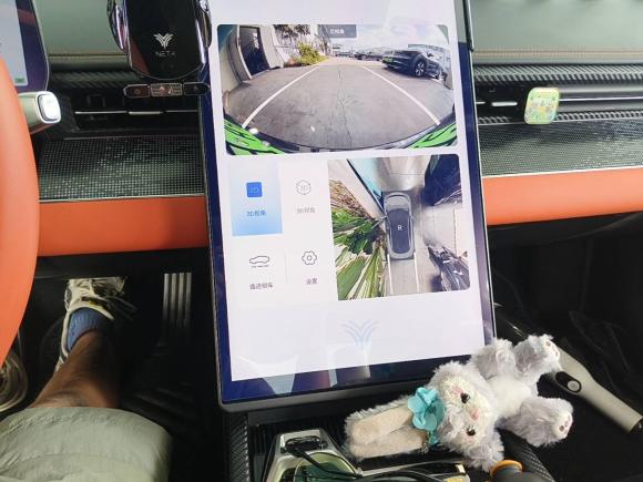 [上海·沪A] 二手哪吒汽车哪吒GT2023款 580 AWD