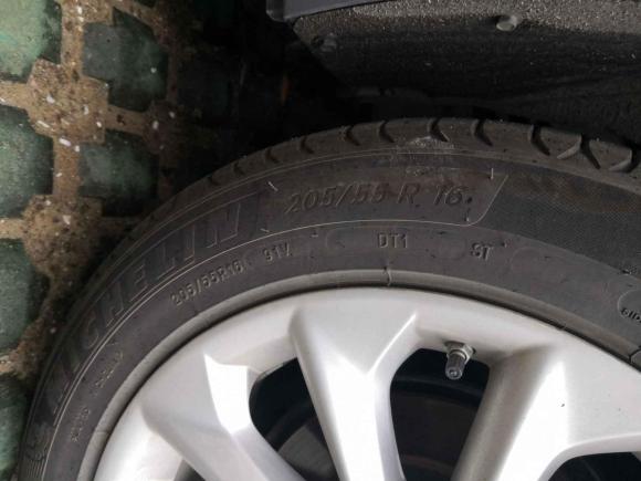 [无锡·苏B] 二手丰田卡罗拉2021款 双擎 1.8L E-CVT精英版