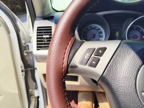 [杭州·新F] 二手陆风陆风X82011款 2.5T 柴油4X4豪华型