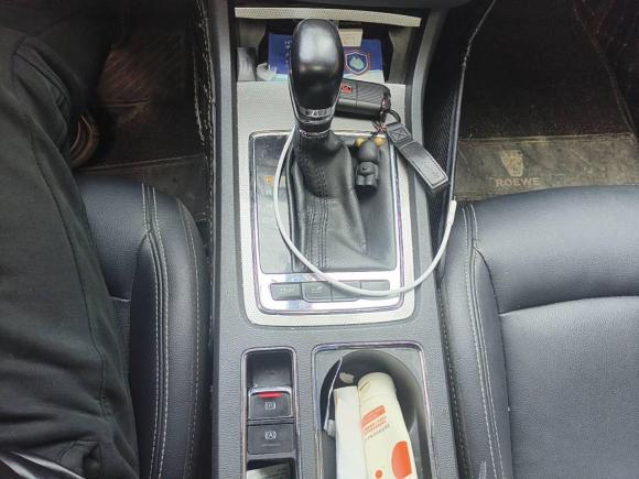 [青岛·鲁B] 二手荣威荣威i62017款 20T 自动旗舰版