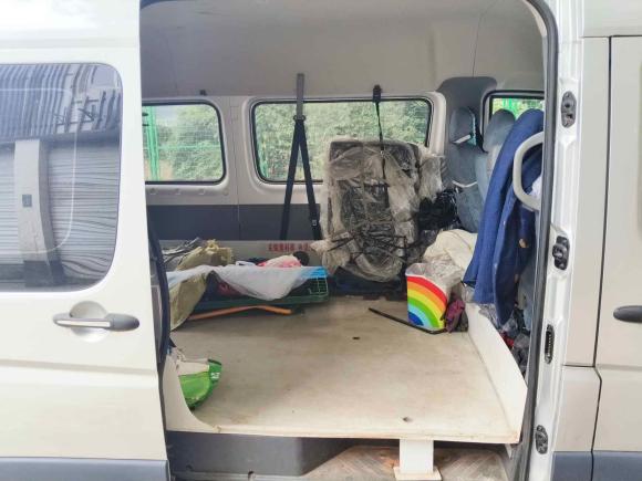 [杭州·浙A] 二手福田图雅诺2022款 2.0T手动通途多功能长轴中顶后单胎5/6/7/9座4F20TC3