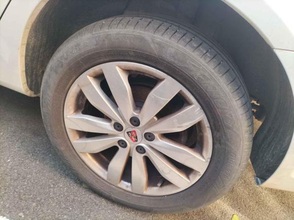 [青岛·鲁B] 二手荣威荣威3502015款 1.5L 自动豪华天窗版