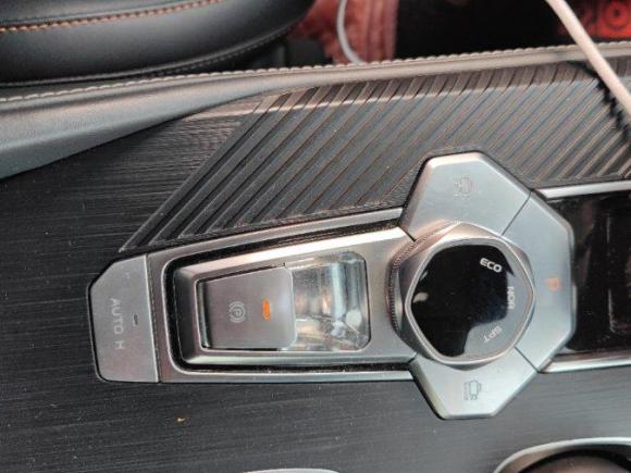 [西安·陕U] 二手长安长安UNI-K2021款 2.0T 全轮驱动尊贵型