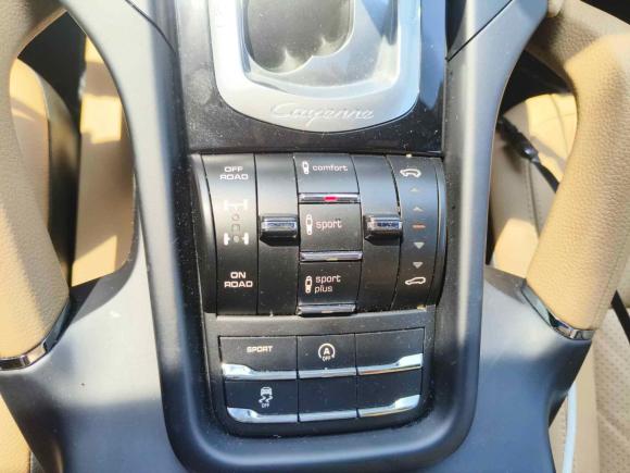 [深圳·粤B] 二手保时捷Cayenne2015款 Cayenne 3.0T