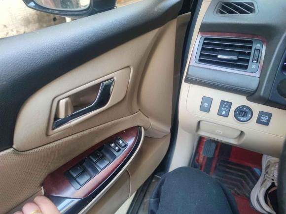 [嘉兴·浙F] 二手丰田皇冠2010款 2.5L Royal 真皮天窗版