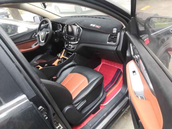 [嘉兴·浙F] 二手宝骏宝骏5602015款 1.8L 手动精英型