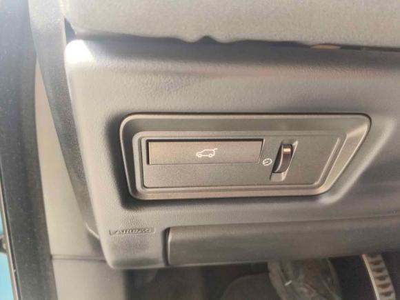 [深圳·粤B] 二手路虎揽胜极光2014款 2.0T 5门耀动版