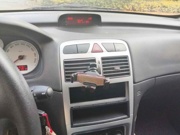 [上海·苏K] 二手标致标致3072013款 两厢 1.6L 手动舒适版