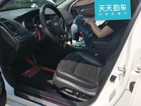 [嘉兴·浙C] 二手现代索纳塔2013款 2.0L 自动尊贵版