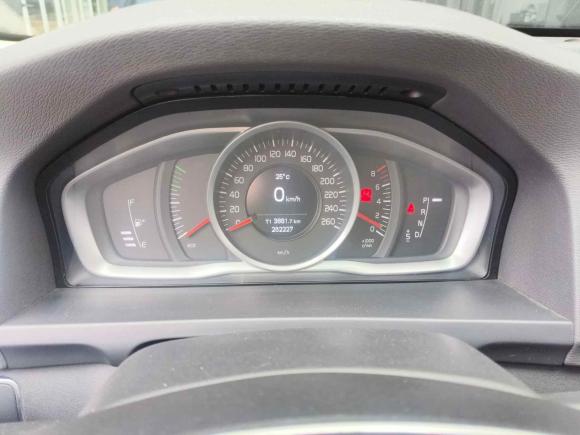 [武汉·鄂A] 二手沃尔沃沃尔沃S602015款 S60L 2.0T 智远版