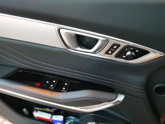 [广州·粤A] 二手奔腾奔腾T992020款 20TD 自动尊享型