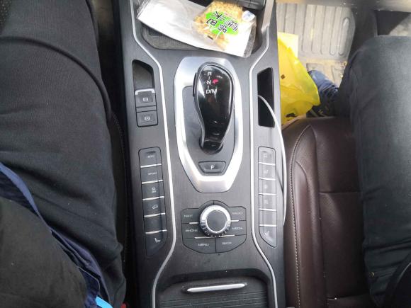 [合肥·皖A] 二手魏牌魏牌 VV62021款 2.0T 两驱智享+