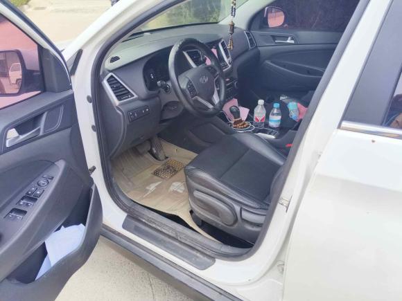 [济南·鲁A] 二手现代途胜2015款 2.0L 自动两驱智能型