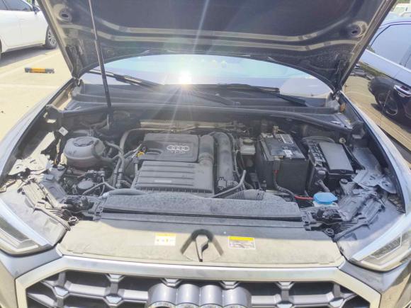 [无锡·苏B] 二手奥迪奥迪Q32022款 35 TFSI 时尚动感型