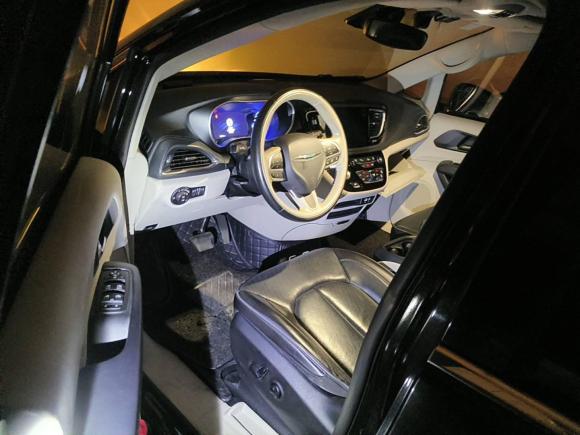 [上海·沪A] 二手克莱斯勒大捷龙PHEV2019款 3.6L 插电混动版