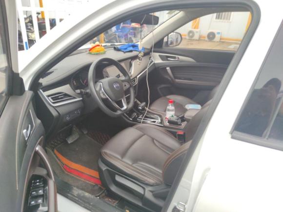 [上海·贵C] 二手长安长安CS35PLUS2018款 1.6L 自动畅联版 国V