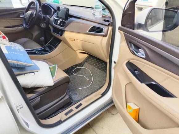 [无锡·苏B] 二手宝骏宝骏7302017款 1.5T 手动豪华型 7座