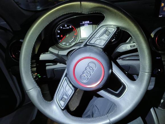 [南通·苏F] 二手奥迪奥迪A32018款 30周年年型 Limousine 35 TFSI 时尚型