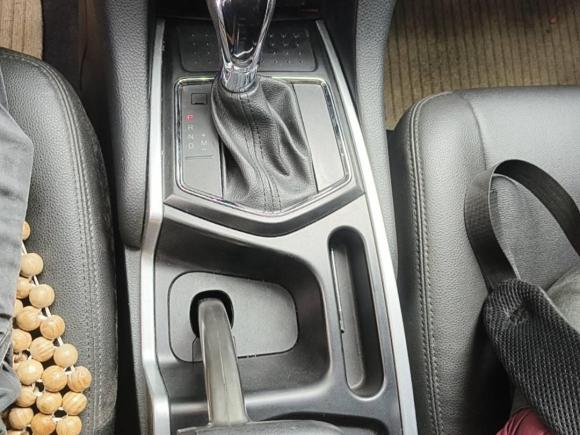 [广州·粤A] 二手驭胜驭胜S3502013款 2.4T 自动两驱柴油豪华版7座