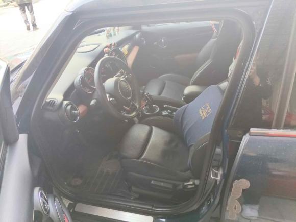 [金华·浙G] 二手MINIMINI2018款 1.5T COOPER 艺术家 五门版