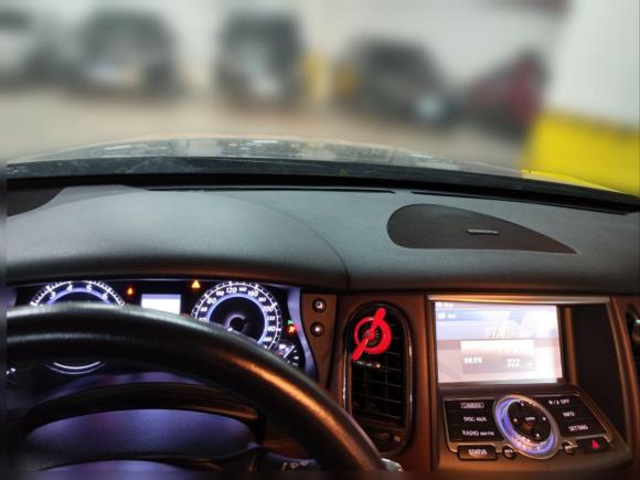 [上海·沪A] 二手英菲尼迪英菲尼迪QX502013款 2.5L 两驱优雅版