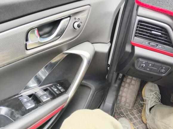 [广州·晋A] 二手长安长安CS552017款 1.5T 手动炫动型