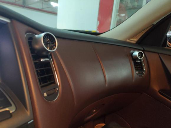 [上海·沪A] 二手英菲尼迪英菲尼迪QX502013款 2.5L 两驱优雅版