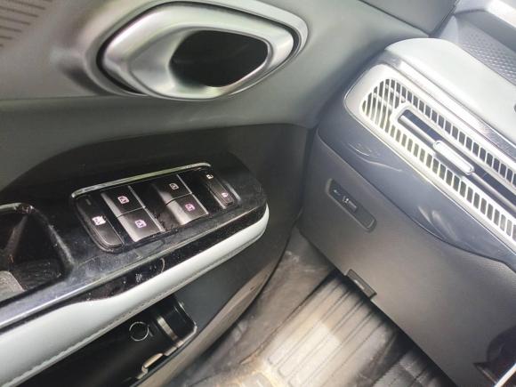 [上海·沪A] 二手埃安AION Y2022款 Plus 70 智领版