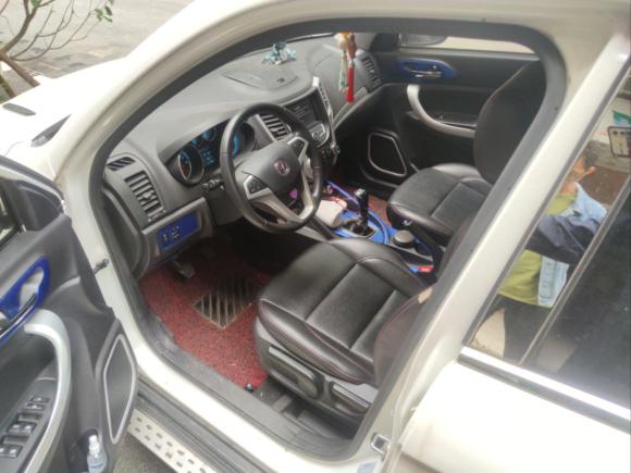 [宁波·浙B] 二手长安长安CS352015款 1.6L 手动豪华型 国V