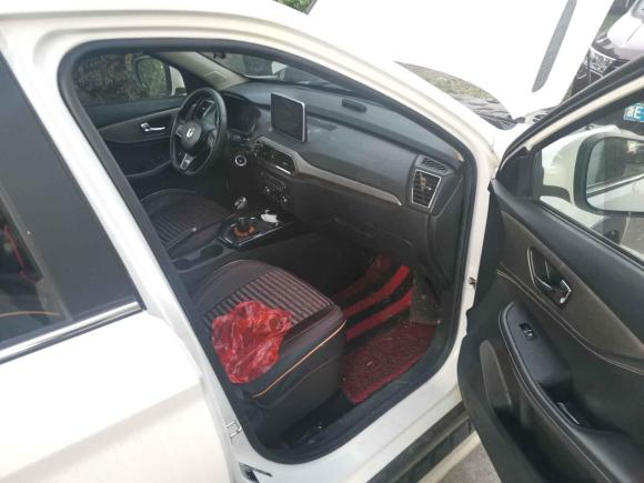 [湖州·浙F] 二手东风风光风光S5602018款 1.8L 手动都市型 7座