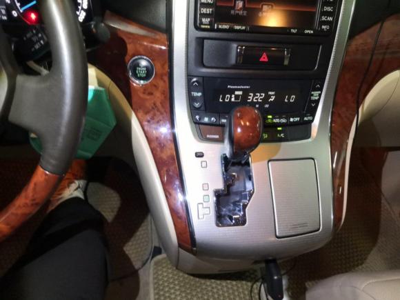 [上海·沪L] 二手丰田埃尔法2011款 2.4L 豪华版