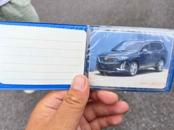 [南昌·赣A] 二手凯迪拉克凯迪拉克XT62021款 28T 六座四驱豪华型