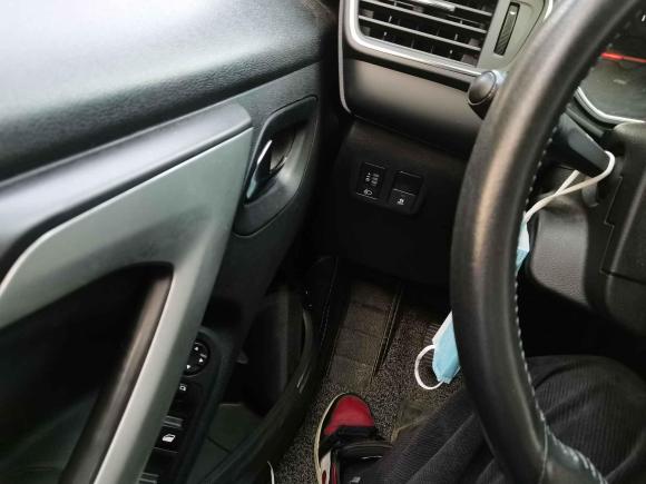 [上海·沪C] 二手雪铁龙雪铁龙C3-XR2015款 1.6L 手动先锋型