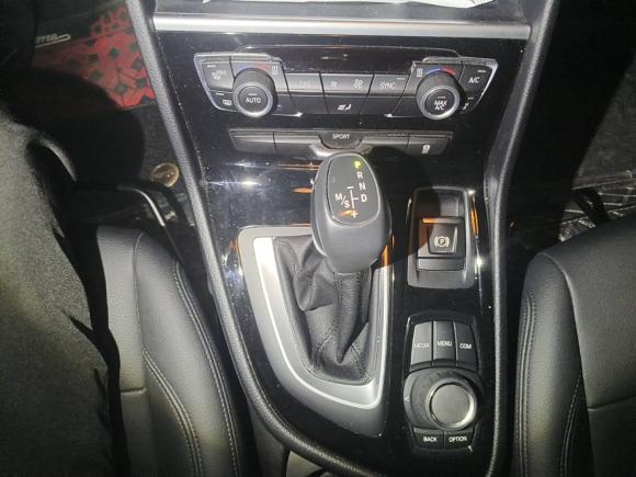 [南京·苏A] 二手宝马宝马2系旅行车2018款 218i 领先型