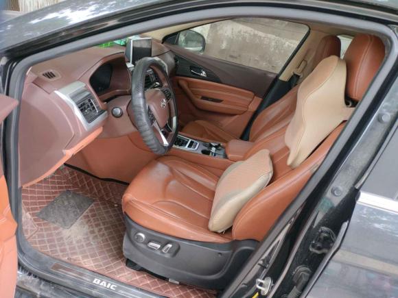 [上海·川B] 二手北汽幻速北汽幻速S72018款 1.5T 自动尊贵型